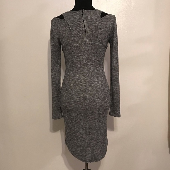 COLD SHOULDER DRESS ✨✨✨ - Picture 4 of 4